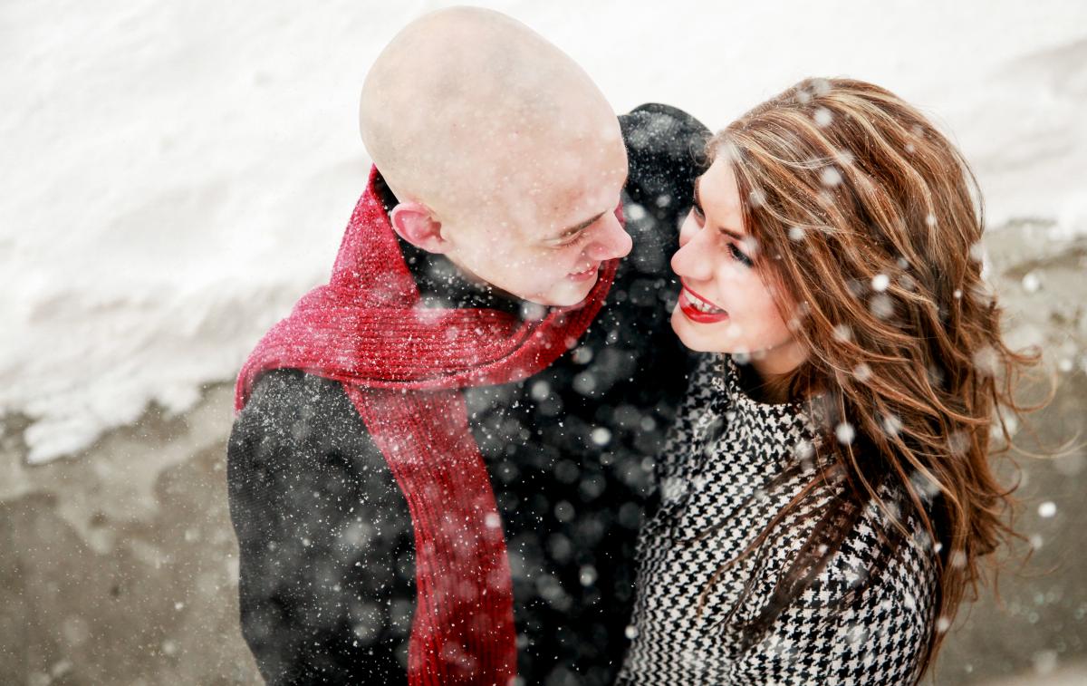 winter engagement couple