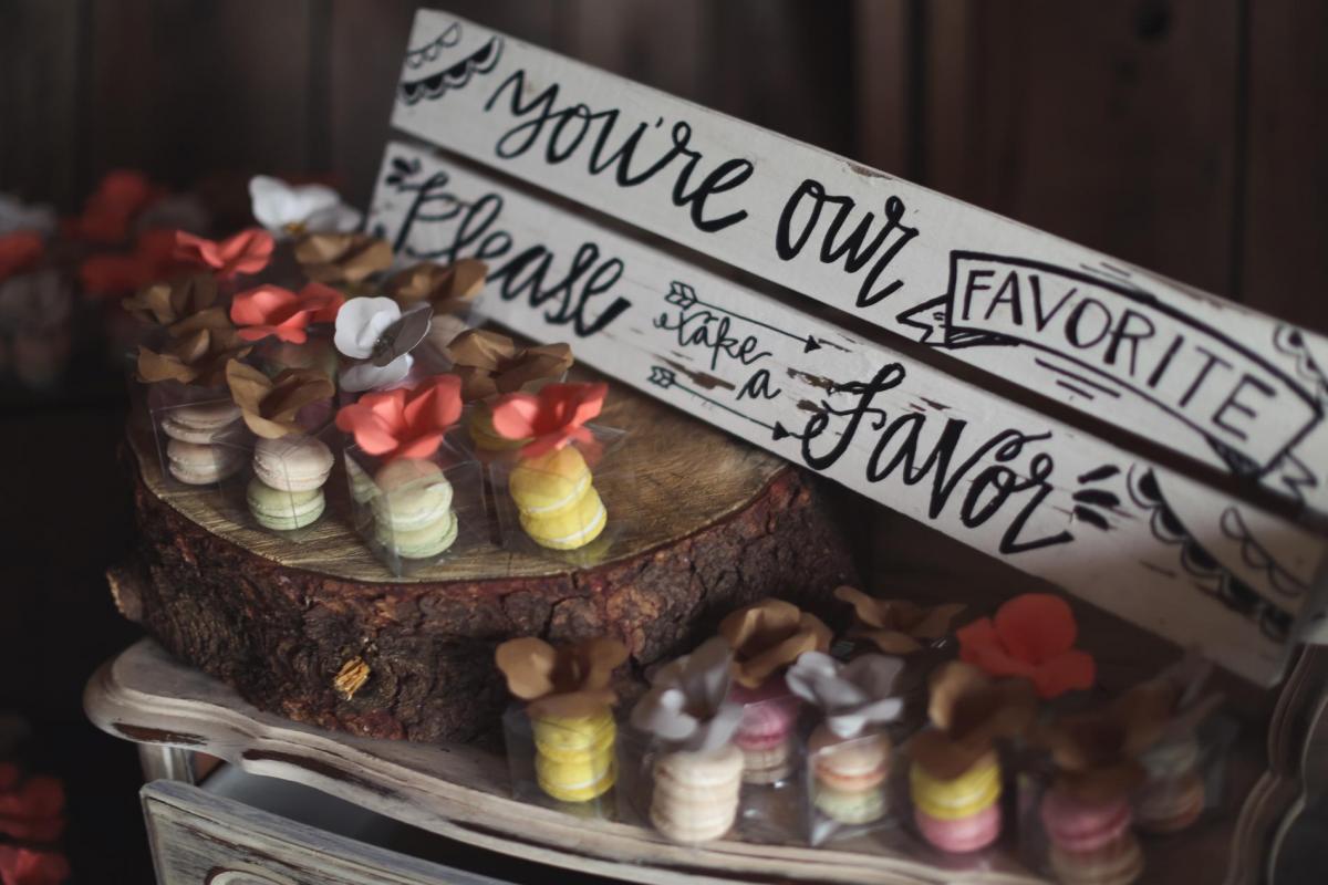 wedding favor sign