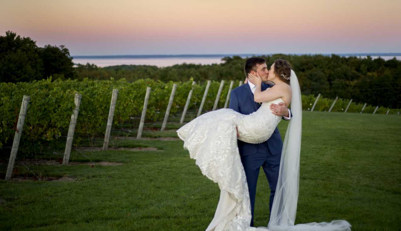 Box Of Light Photography: West Michigan Wedding Photographer
