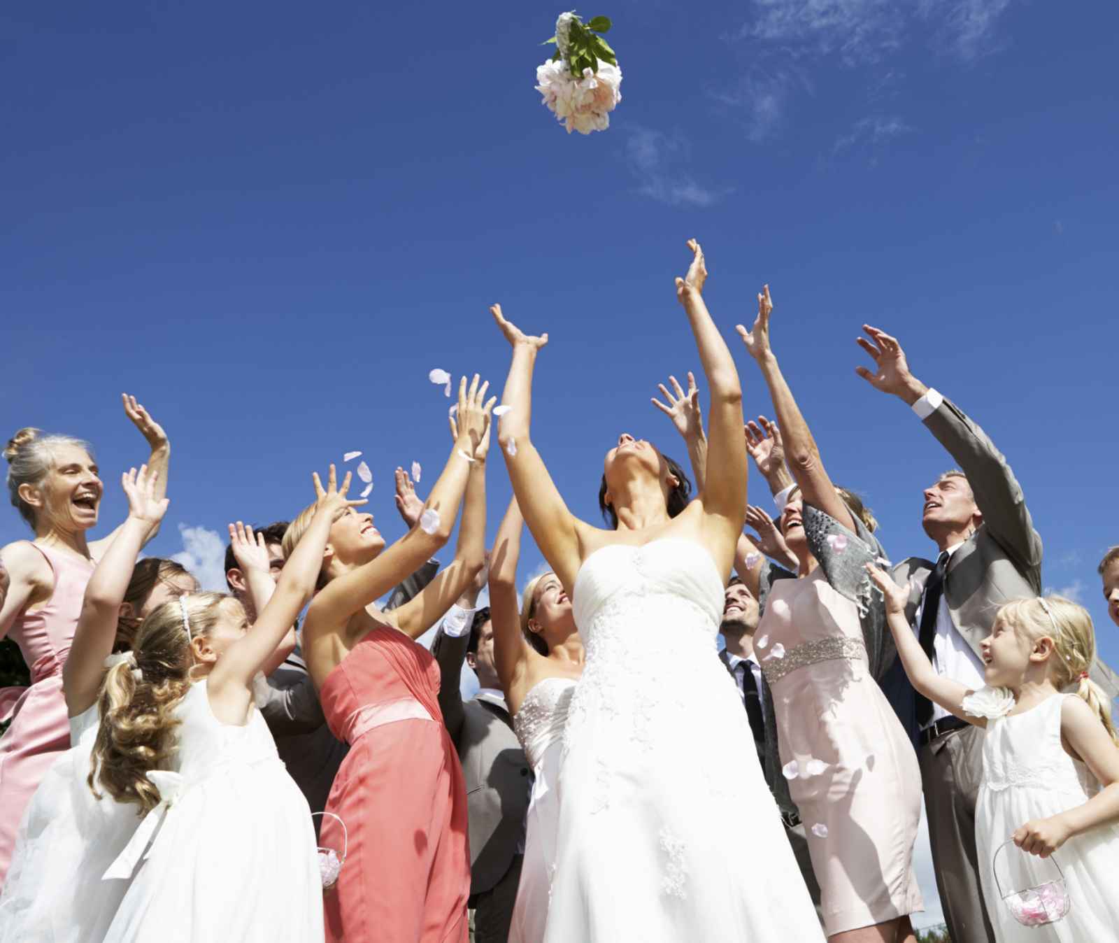 bouquet toss