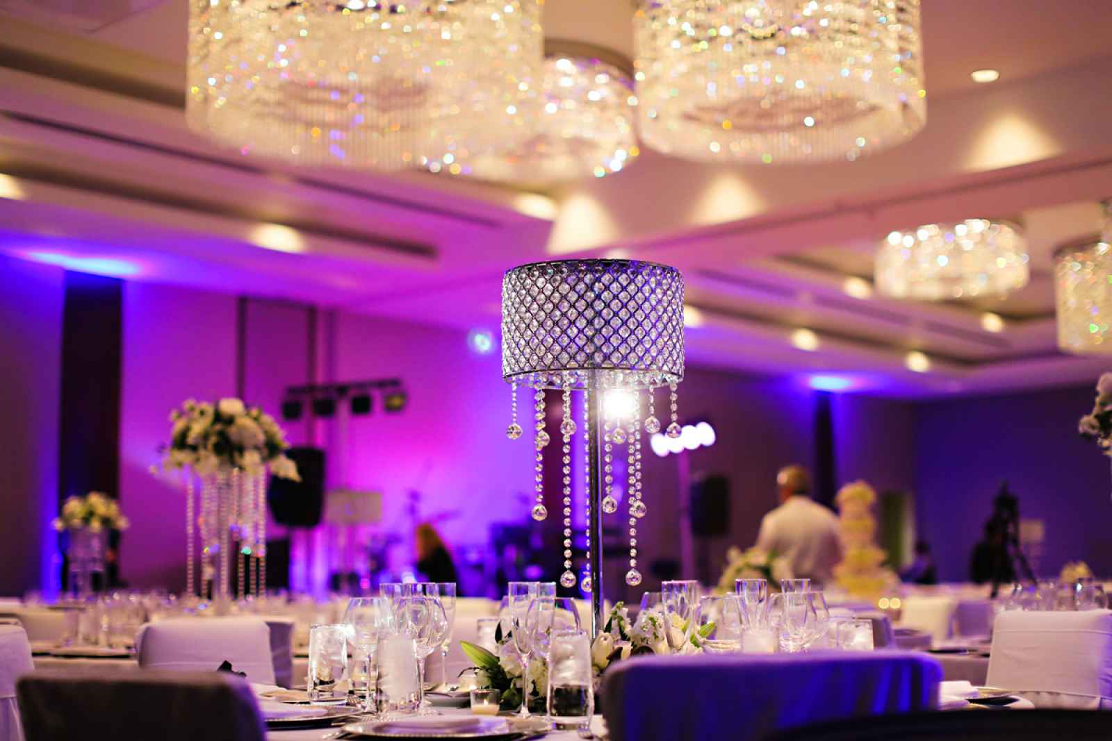 mismatched centerpieces