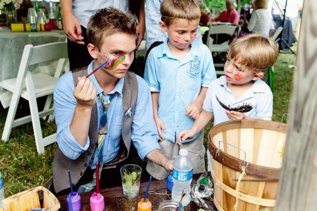 kids at wedding
