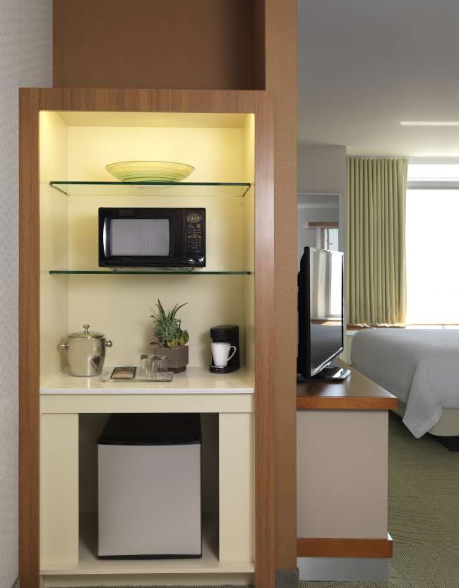 Kitchenette at Springhill Suites by Marriott Bloomington