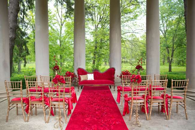 Red carpet aisle