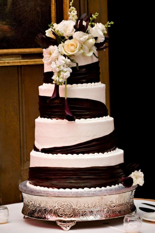 Asymmetrical Black & White Cake