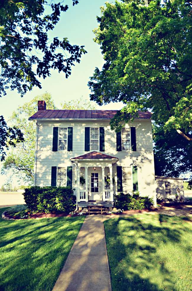 The Farmhouse Weddings