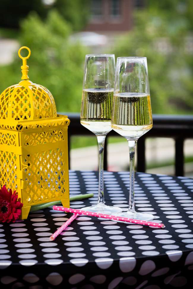 Champagne on Bright, Modern Tablescape